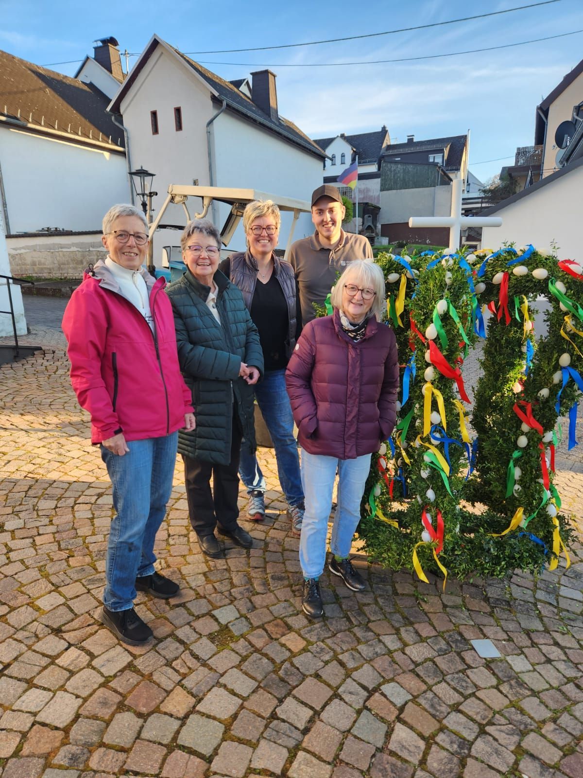 Osterkrone am Kirchplatz